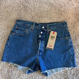 LEVI'S DARK WASH 501 SHORTS NWT!